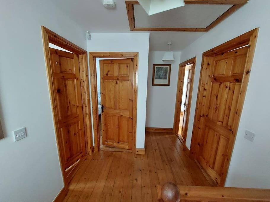 فيلا 3 Bed Semi-Detached House In A Quite Estate Bruff المظهر الخارجي الصورة
